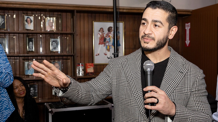 dem-senate-hopeful-abdul-el-sayed-recounts-smashing-vodka-bottle-after-beard-criticism