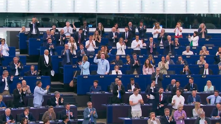‘send-them-back’-chants-rock-european-parliament-after-landslide-vote-to-speed-up-deportations