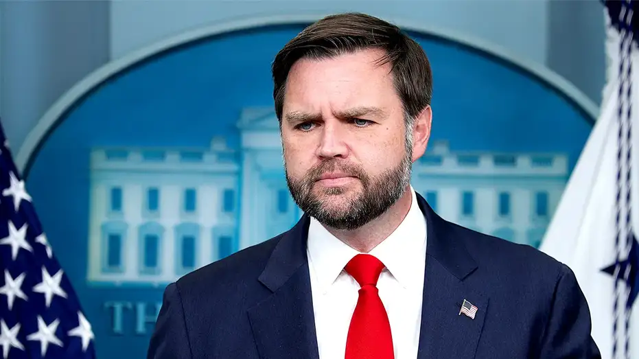 vance-takes-lead-selling-trump’s-iran-gamble-as-rubio,-hegseth-and-ratcliffe-cede-spotlight-on-fragile-deal
