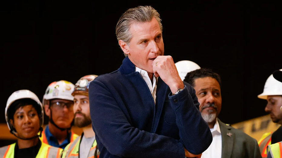 newsom-begs-californians-to-vote-‘no’-on-billionaire’s-tax-in-face-of-mass-exodus,-pitches-nationwide-tax-hike