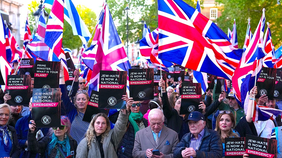 british-muslim-police-group-called-idf-a-terrorist-organization,-questioned-hamas-atrocity-reports