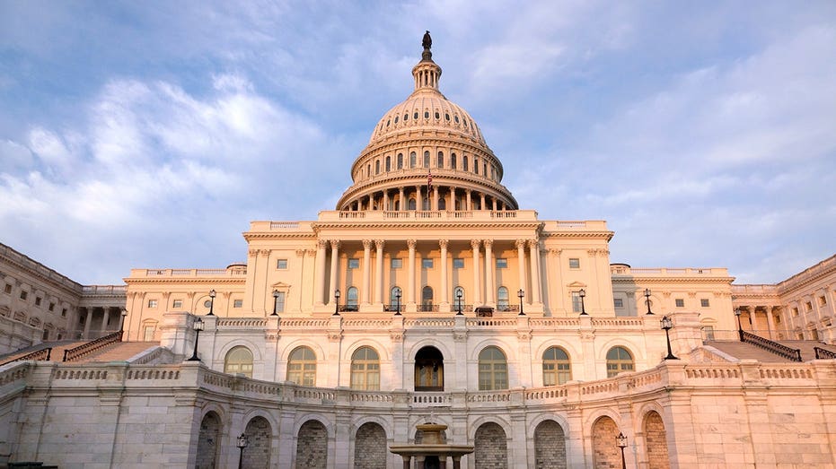 senate-map-tightens-as-top-forecaster-moves-3-races-toward-democrats