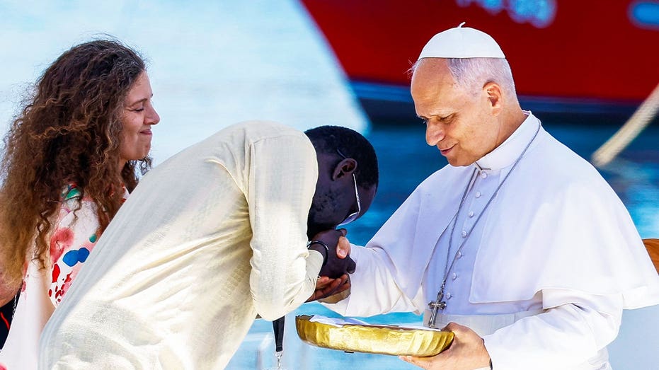 pope-leo-hits-beaches-of-popular-european-migrant-entry-point-after-criticizing-global-immigration-policies