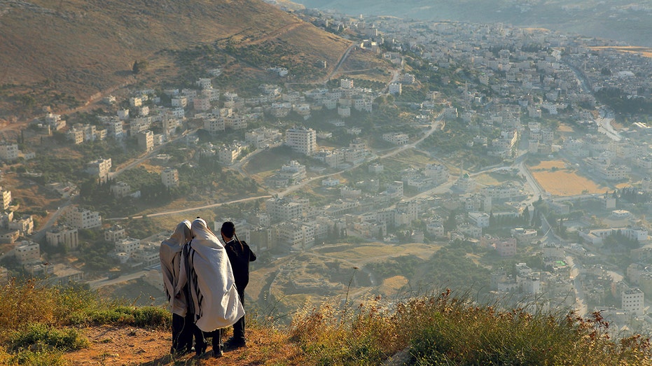israel-launches-‘biblical-highway’-amid-campaign-to-erase-jewish-history