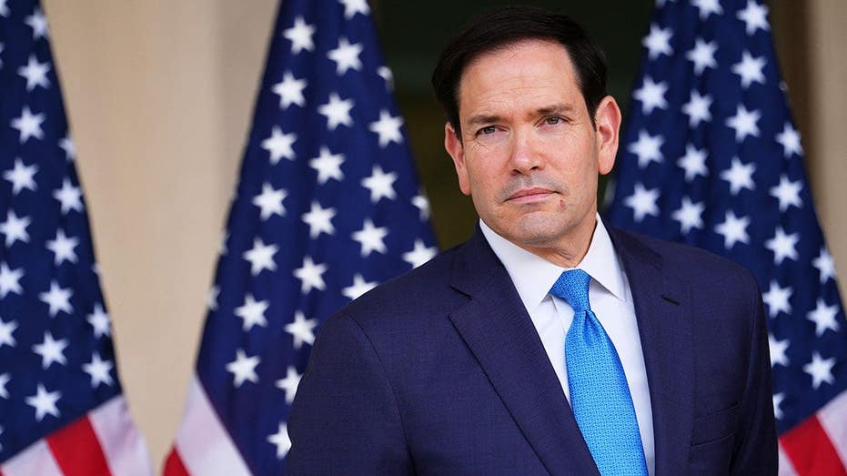 state-department-announces-‘total-compliance’-from-venezuelan-government-in-relief-efforts-after-maduro-arrest