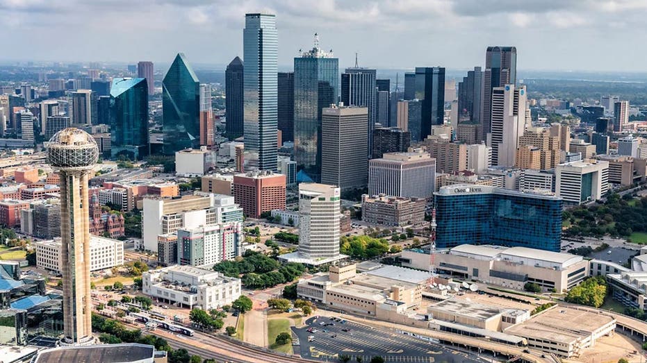 republican-party-to-host-historic-midterm-convention-in-dallas,-trump-announces-on-truth-social