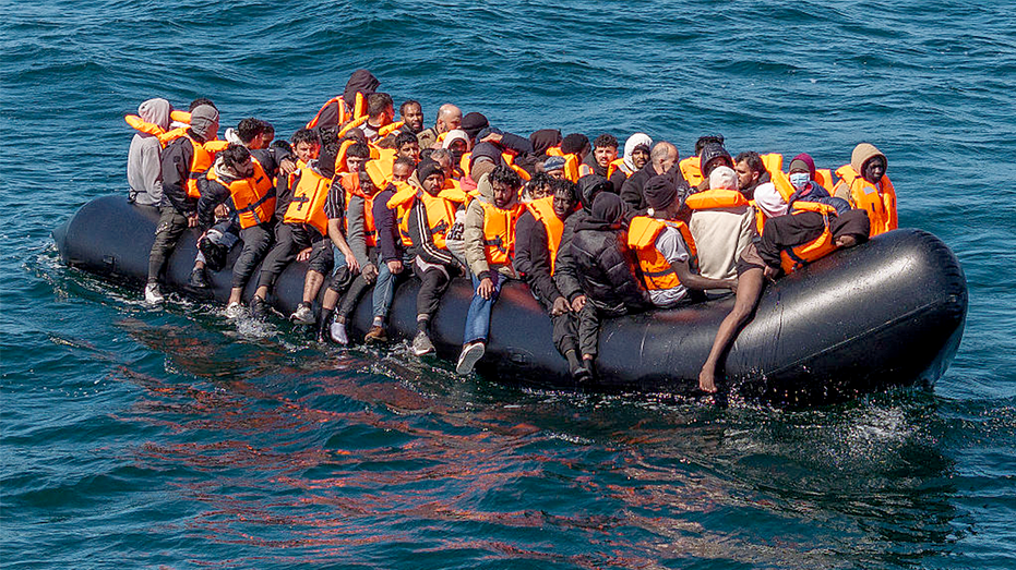 uk-asylum-seekers-could-have-to-pay-government-$13k-before-applying-for-settlement