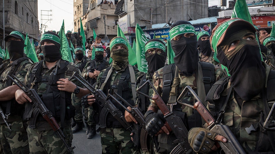 hamas-says-it-will-dissolve-gaza-government,-but-israel-warns-group-still-seeks-hezbollah-style-control