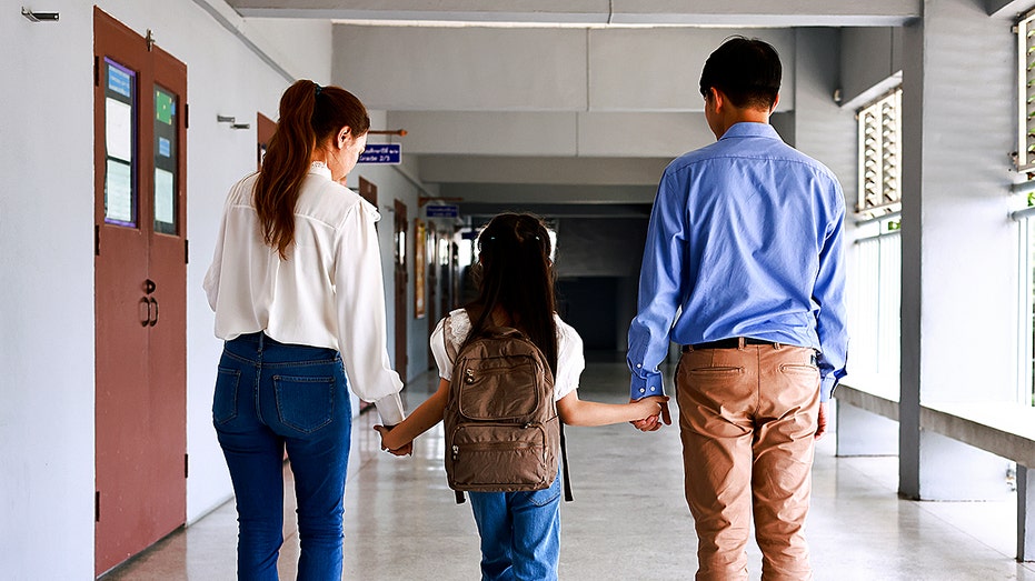 first-on-fox:-school-lied,-hid-daughter’s-gender-transition-under-district-policy,-parents-allege