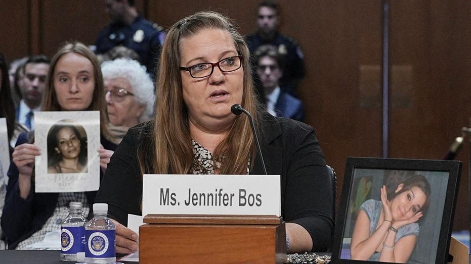 democrat-scrambles-to-meet-angel-mom-after-she-blasts-lawmakers-to-their-faces-for-ignoring-families’-pleas
