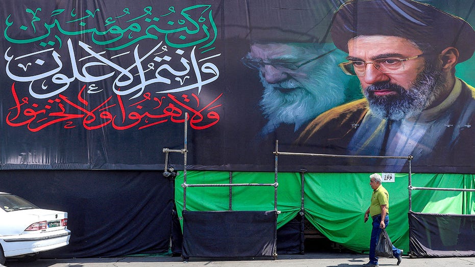 iran-regime-change-talk-resurfaces-as-trump-says-tehran-‘wants-to-meet’-amid-us-strikes