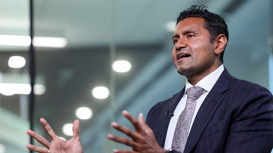 the-biggest-threat-in-america’s-race-with-china-isn’t-beijing,-tech-executive-warns
