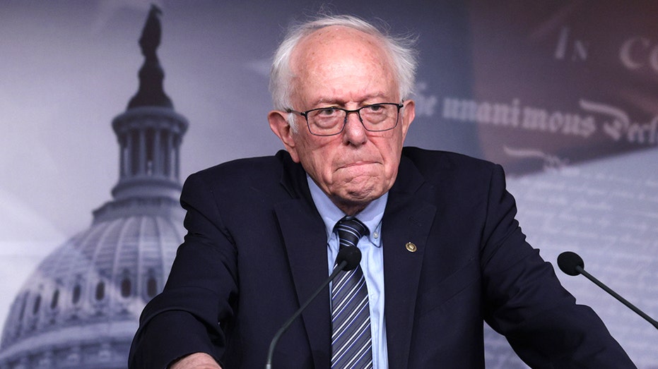 bernie-sanders-demands-democrats-ban-super-pacs-from-primaries,-blasts-aipac,-‘corrupt-system’