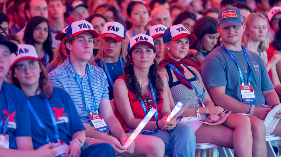 young-conservatives-reveal-what’s-top-of-mind-as-gop,-democrats-battle-for-‘hopeless’-gen-z-voters