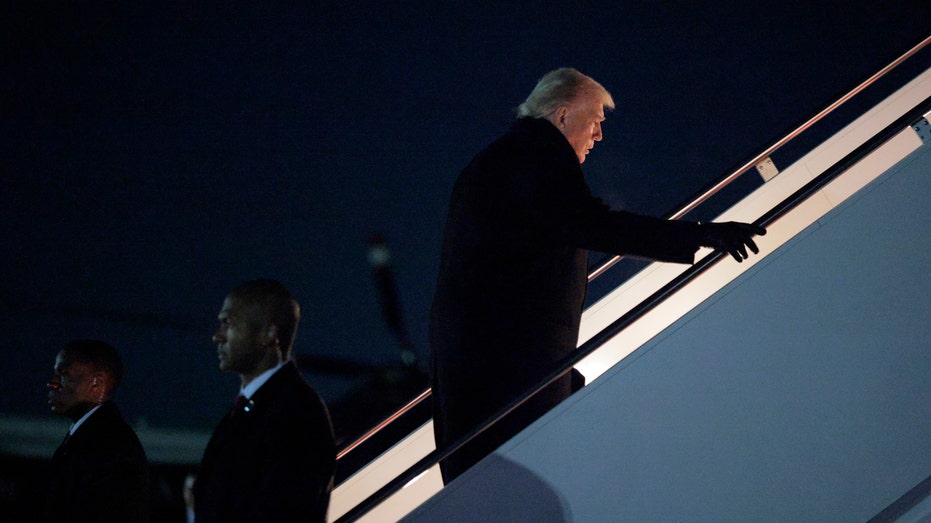 trump-used-catering-truck,-air-force-one-decoy-to-evade-iran-threat:-report