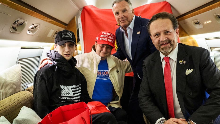advocate-reveals-freed-marine-vet’s-physical,-mental-torment-in-russian-prison-as-5-americans-remain-held