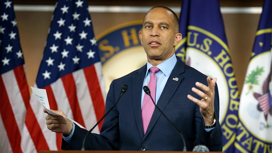 socialism-surges-among-democrats-as-party-leaders-reject-dsa-agenda:-‘pack-of-fools’