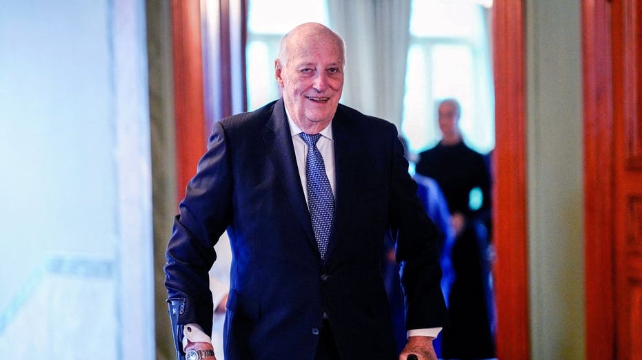 norway’s-king-harald-dies-peacefully-at-89,-son-crown-prince-haakon-to-succeed-him