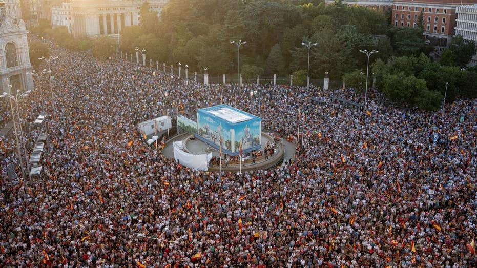 tens-of-thousands-flood-streets-to-protest-spain-border-crisis