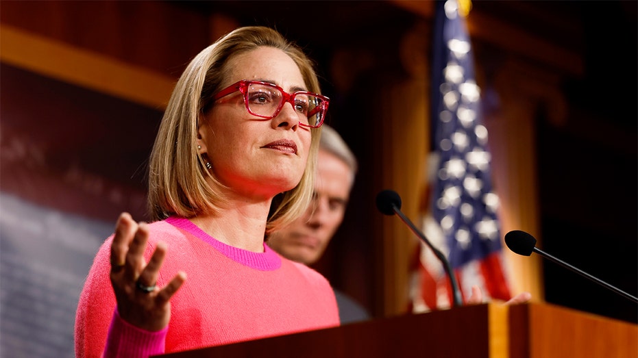 judge-allows-‘homewrecker’-lawsuit-against-former-sen-kyrsten-sinema-to-move-forward