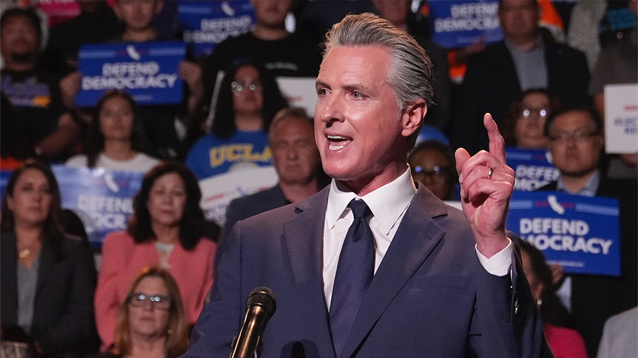 newsom-admits-democratic-socialist-ideas-‘mainstream’-in-democrat-party:-‘pretty-aligned’