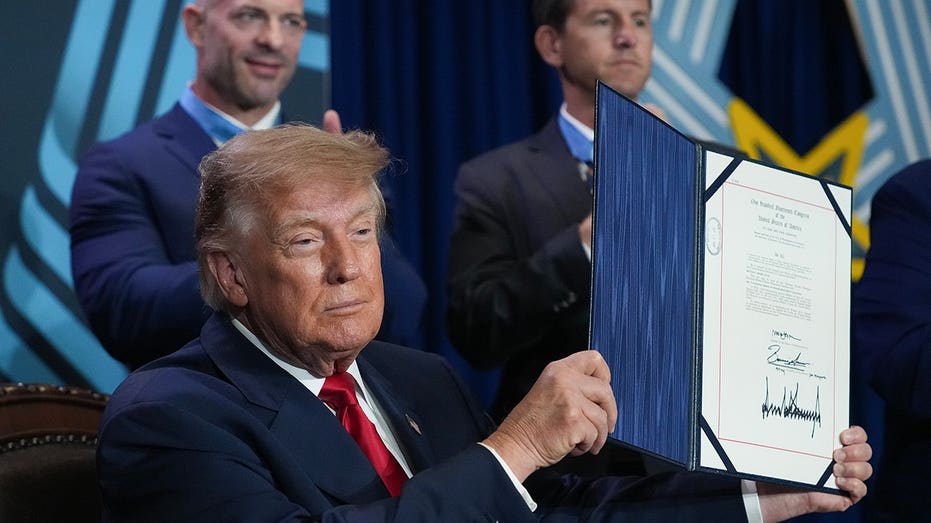 trump-signs-act-clearing-the-way-for-medal-of-honor-monument-on-national-mall