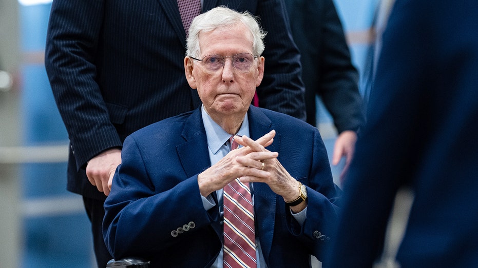 mitch-mcconnell-swarmed-by-security-as-reporter-pleads:-‘can-you-say-a-word-for-us?’