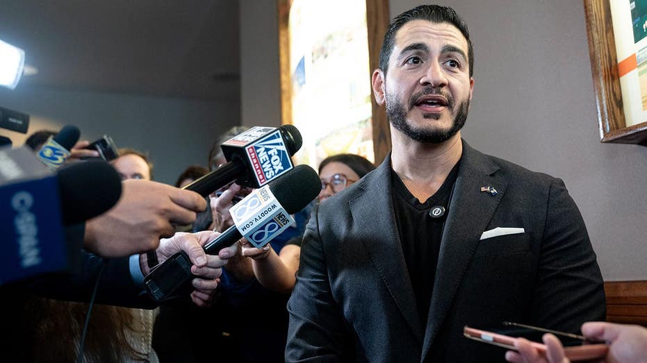 unearthed-clip-exposes-clash-between-el-sayed-and-ex-gop-rival:-‘muslims-definitely-hate-you’
