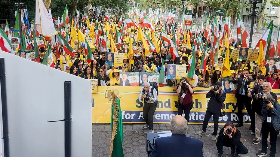 iran-turns-citizens-into-informants-as-chilling-crackdown-spreads-beyond-its-borders
