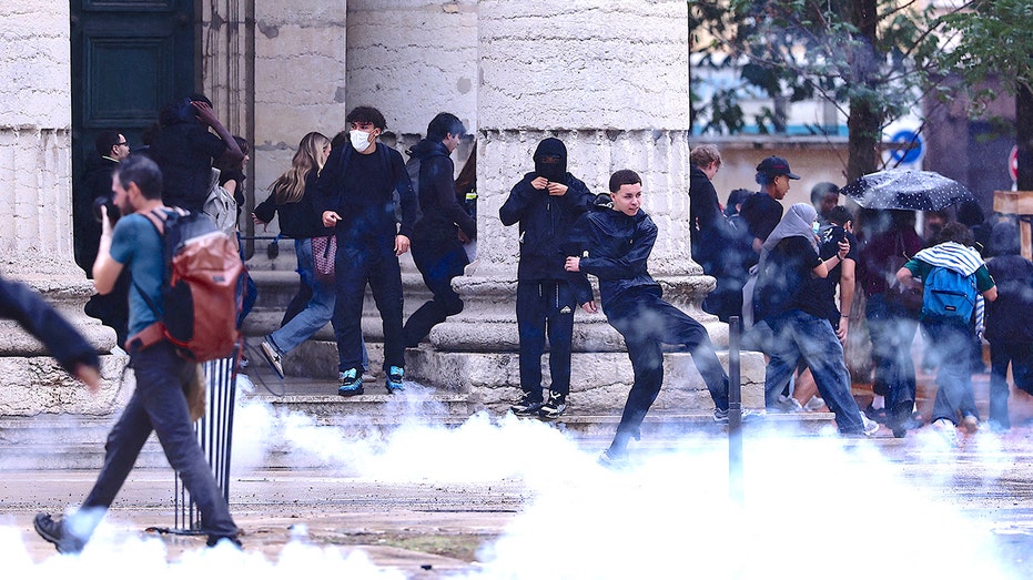 teen’s-hand-blown-off-by-police-grenade-during-french-student-protests:-report