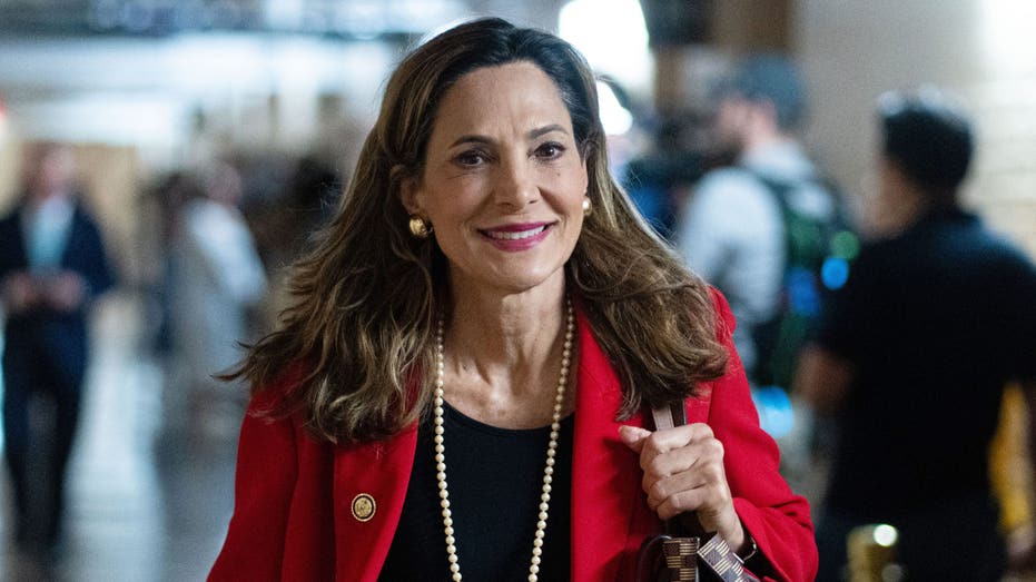 house-republican-seeking-re-election-touts-backing-from-colombia’s-president